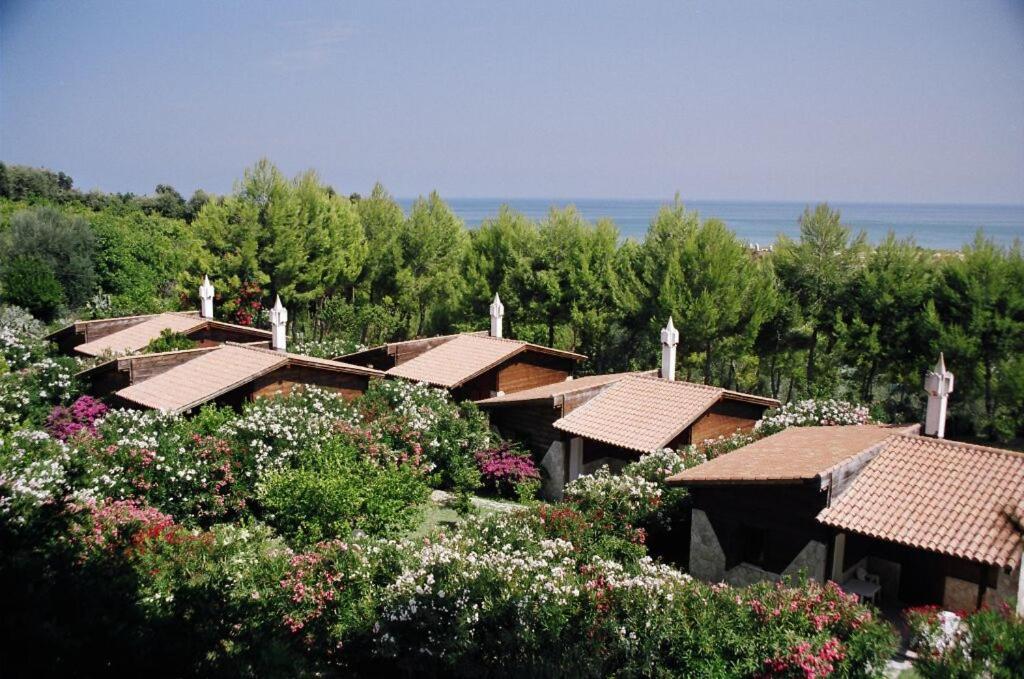 Tenuta Molino Di Mare- Ecoresort Con Villini Rodi Garganico Habitación foto