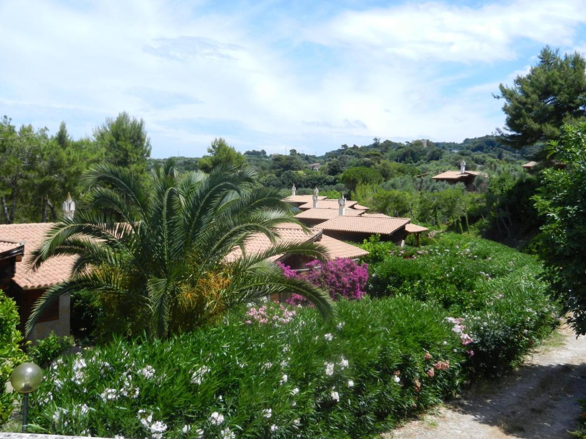 Tenuta Molino Di Mare- Ecoresort Con Villini Rodi Garganico Exterior foto
